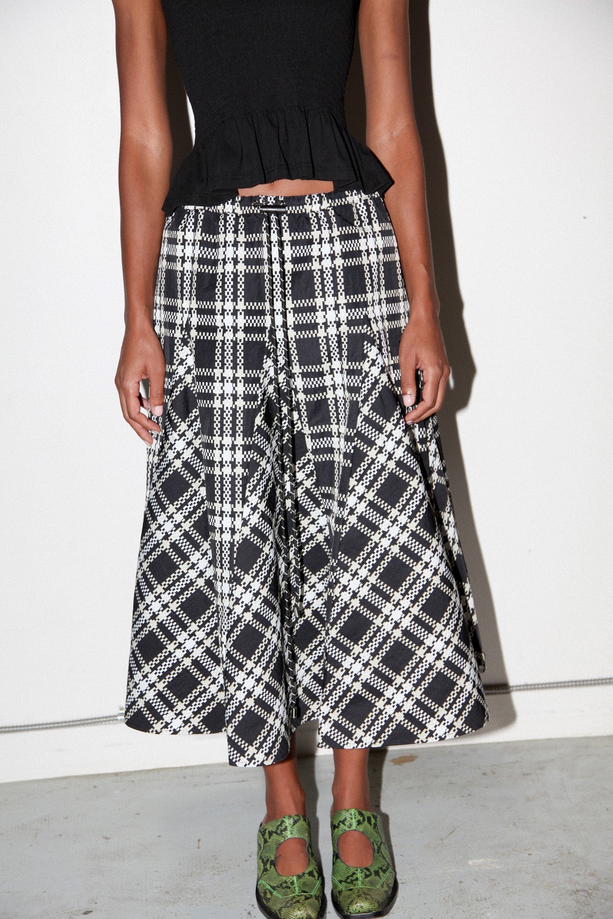 Plaid Peak Skirt black