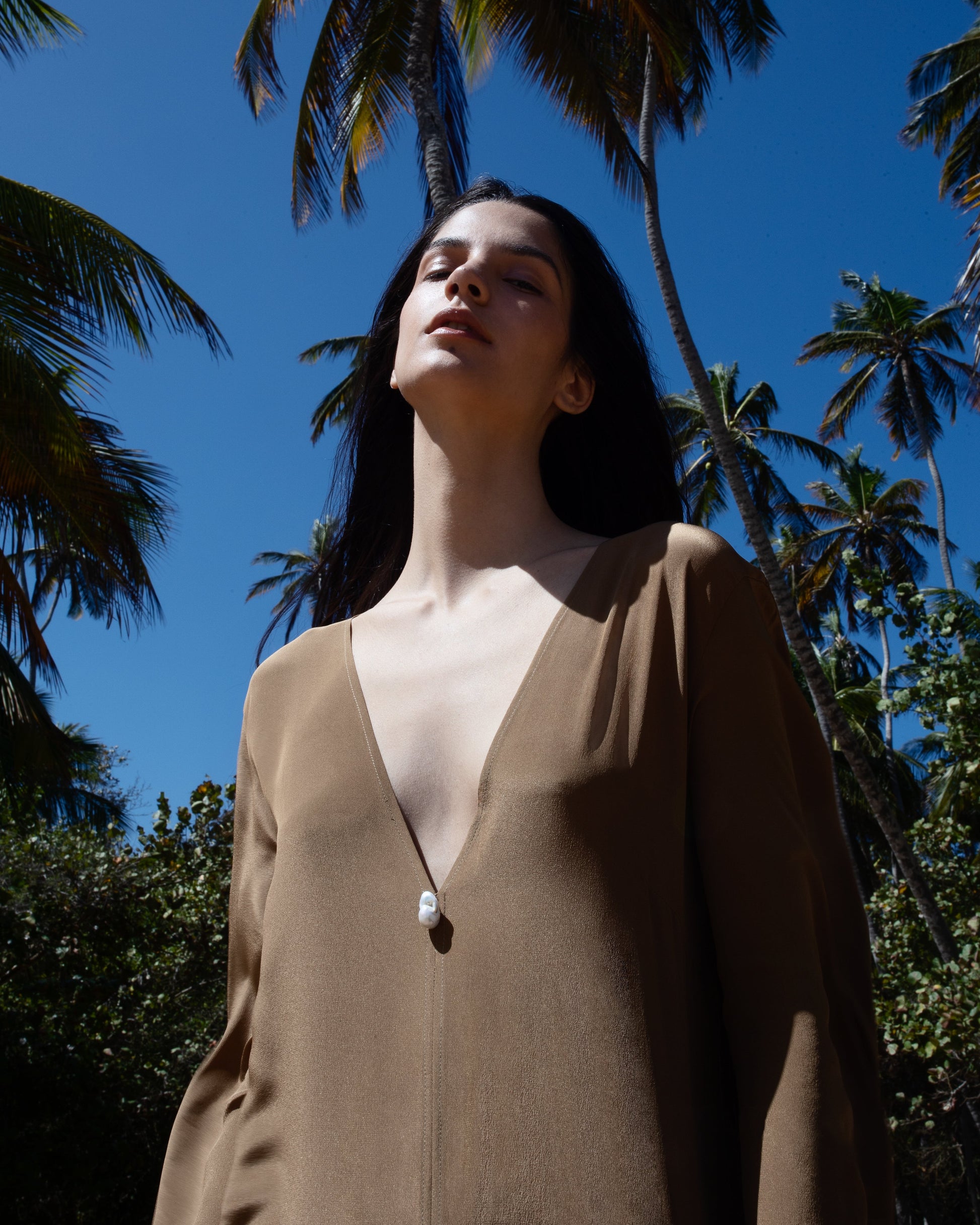 V Kaftan in Gold