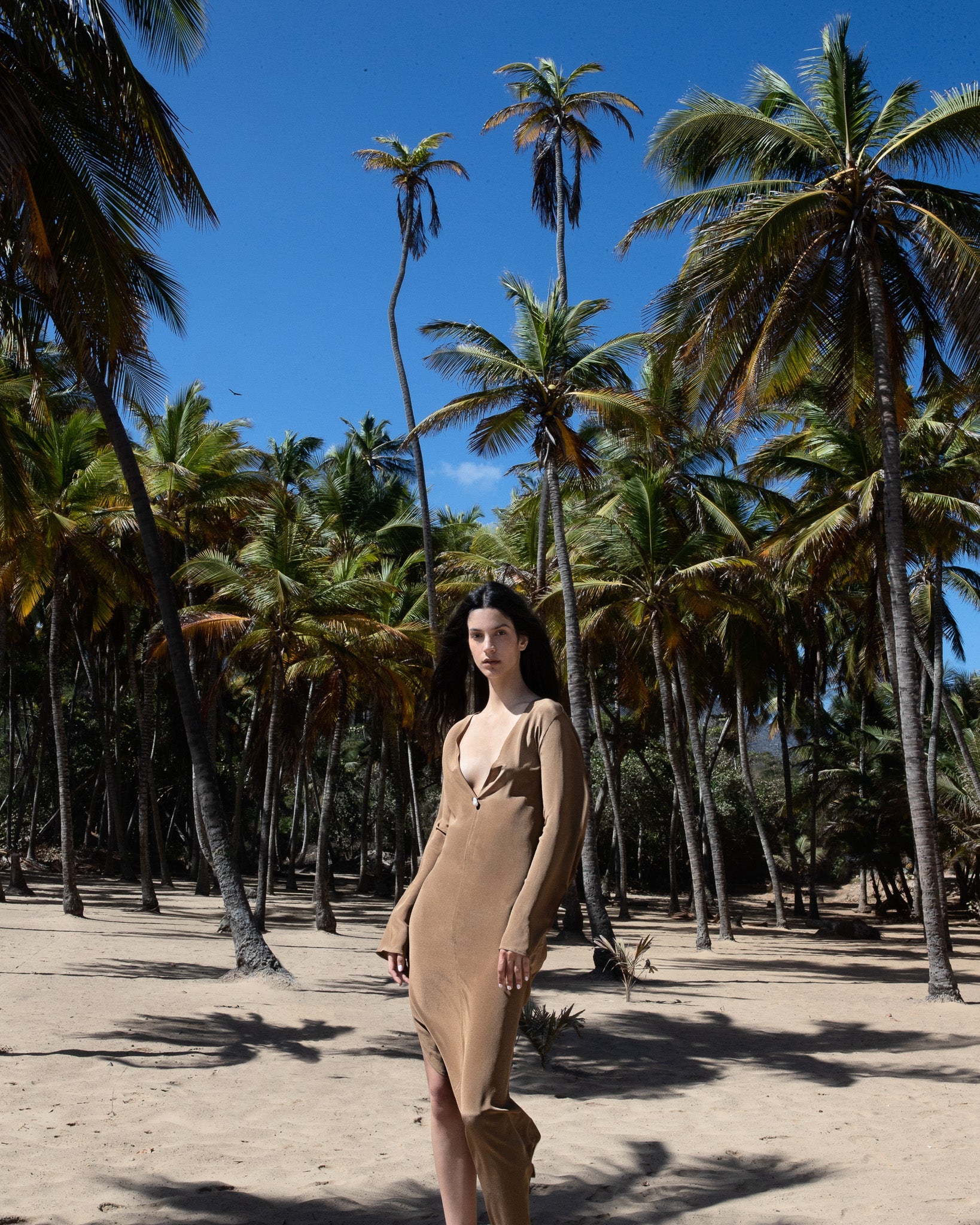 V Kaftan in Gold